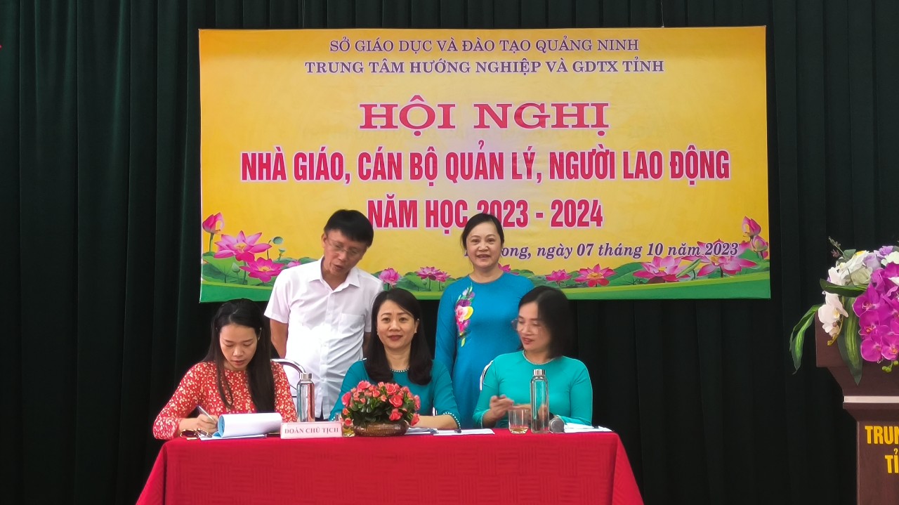 kí cam kết thi đua 2